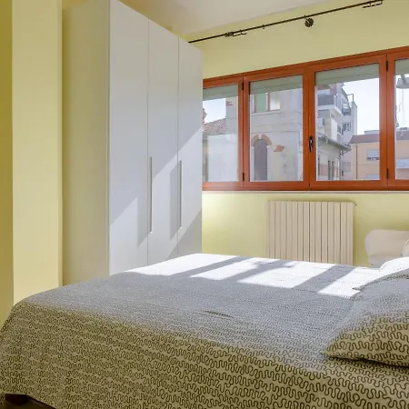 Beautiful Apartment In Giulianova Next To The Sea *